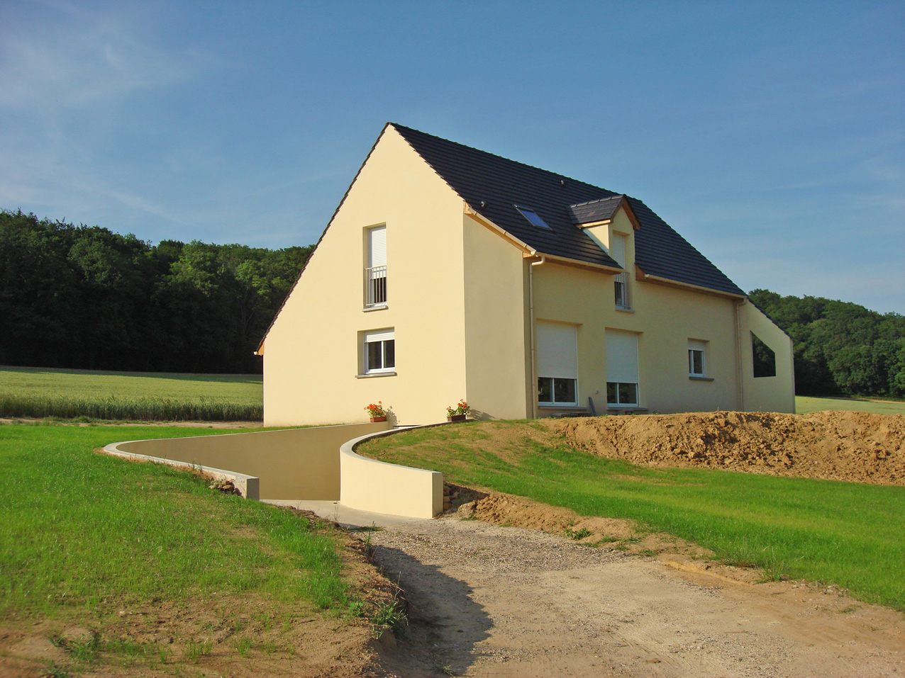 Maison contemporaine par DessineNousUneMaison.com en Picardie