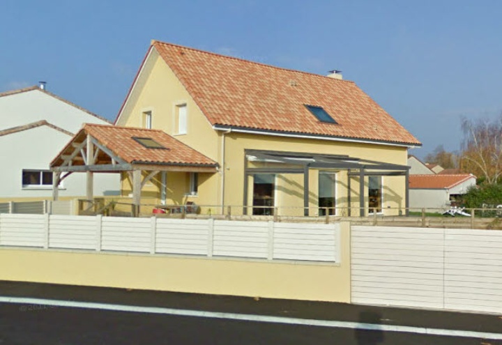 Maison avec combles aménagés dessinée par DessineNousUneMaison.com en Pays de la Loire